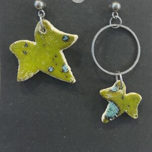 Pendientes de hojas de cerámica